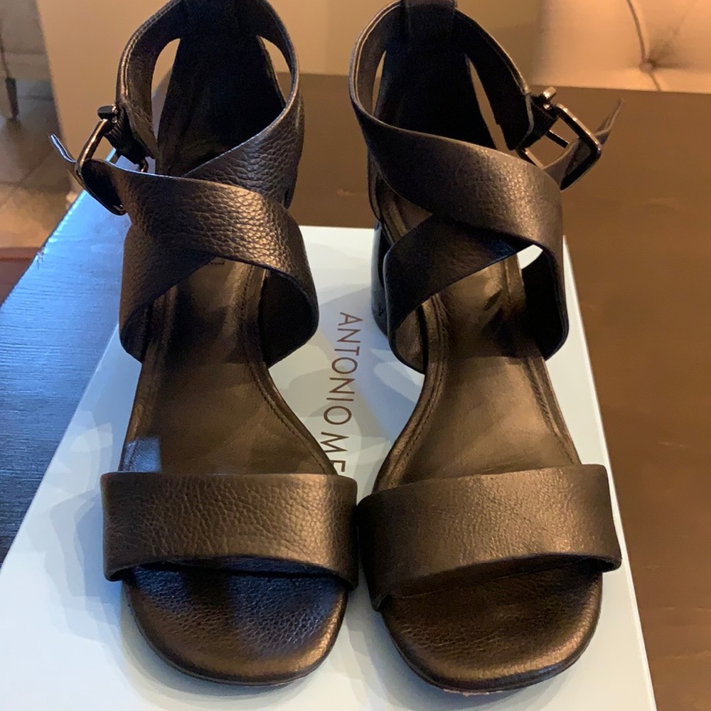 Black leather Sandals